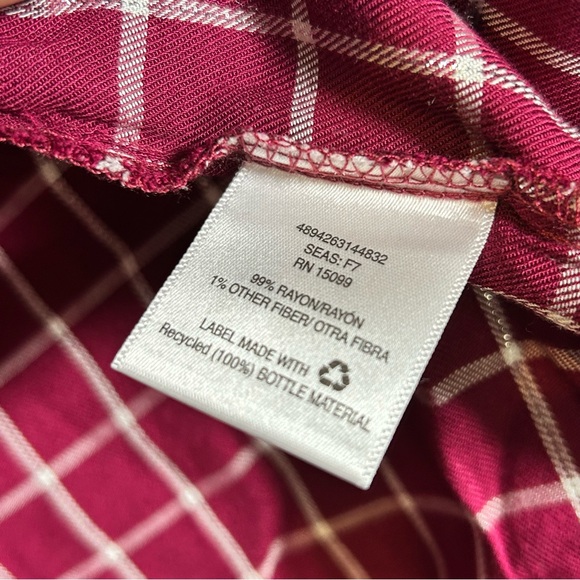 Women’s plus size Red Plaid Button-Up Shirt with roll up tab sleeves size 1X NEW - Picture 5 of 7